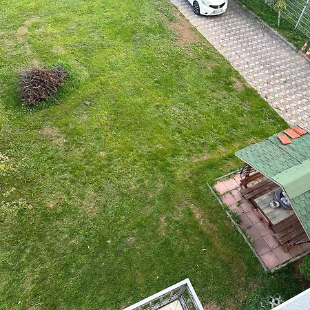 Near The Airport Apartment